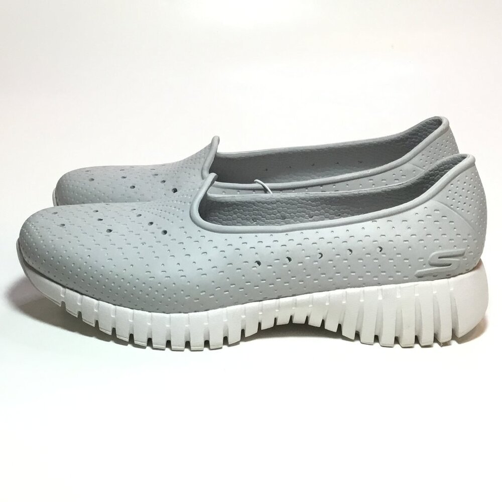 Skechers Womens Foamies Slip On Shoes Grey Size 7 Lightweight Casual Washable